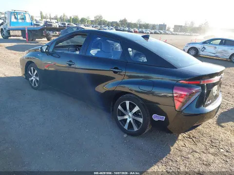 2018 Toyota Mirai VIN JTDBVRBD1JA004679 фото 3
