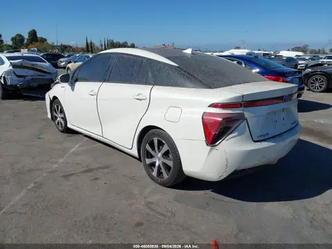 2020 Toyota Mirai VIN JTDBVRBD6LA008214 фото 3