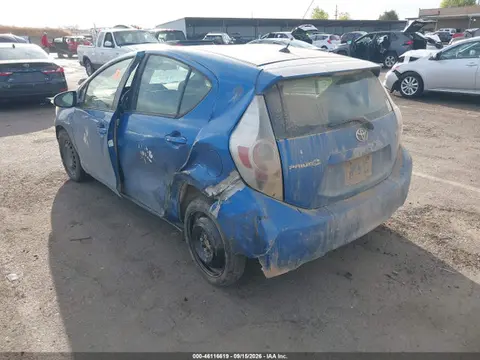 2014 Toyota Prius C One VIN JTDKDTB34E1563172 фото 3