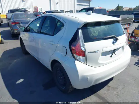 2016 Toyota Prius C One VIN JTDKDTB34G1117557 фото 3