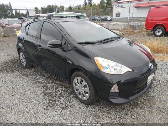 2014 Toyota Prius C Two VIN JTDKDTB31E1569897 фото 1