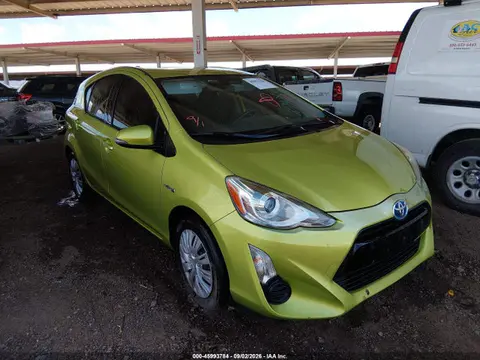 JTDKDTB3XF1101667 — 2015 Toyota Prius C Two, Естественный износ (Normal Wear & Tear), фото до ремонта