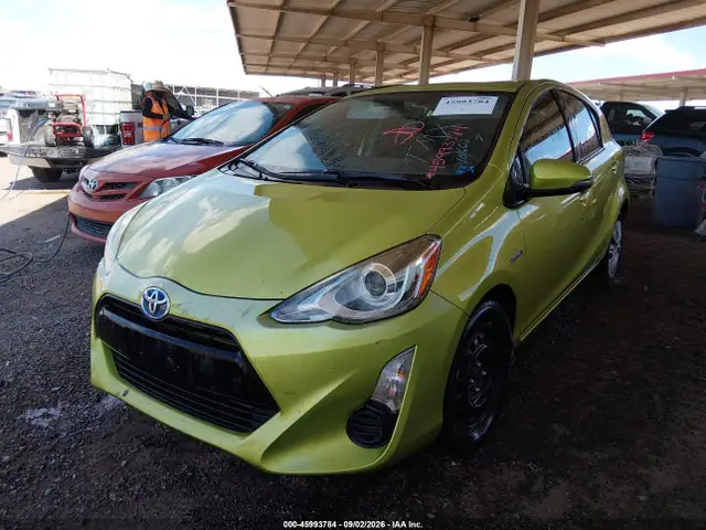 2015 Toyota Prius C Two VIN JTDKDTB3XF1101667 фото 2