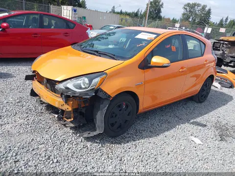 2015 Toyota Prius C Two VIN JTDKDTB31F1094950 фото 2