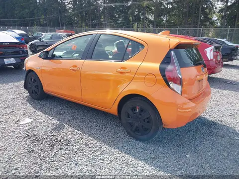2015 Toyota Prius C Two VIN JTDKDTB31F1094950 фото 3