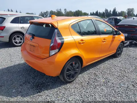 2015 Toyota Prius C Two VIN JTDKDTB31F1094950 фото 4