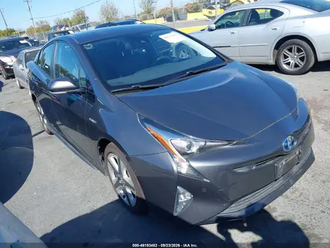 JTDKARFU0H3046832 — 2017 Toyota Prius Four Touring, Естественный износ (Normal Wear & Tear), фото до ремонта