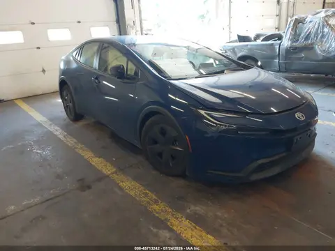 JTDADABU7S3027583 — 2025 Toyota Prius LE AWD-E, Передняя часть (Front End), фото до ремонта