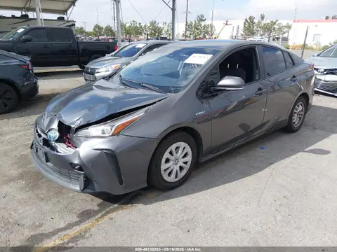 2019 Toyota Prius Le VIN JTDKARFU7K3080550 фото 2