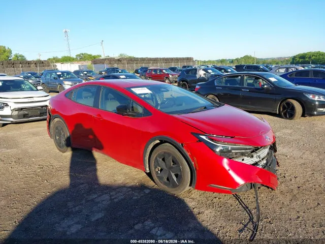 2024 Toyota Prius Le VIN JTDACAAU7R3027131 фото 1