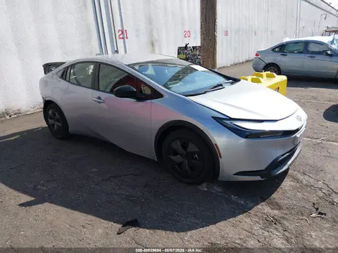 JTDACAAU9R3023551 — 2024 Toyota Prius LE, Задняя часть (Rear), фото до ремонта