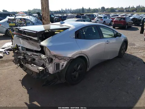 2024 Toyota Prius Le VIN JTDACAAU9R3023551 фото 4