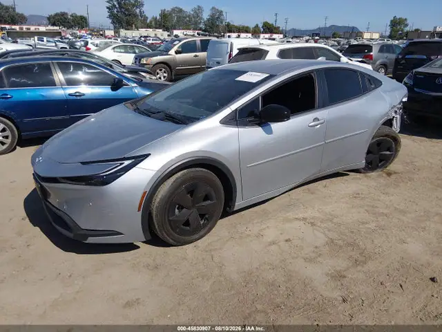 JTDACAAU7R3037934 — 2024 Toyota Prius LE, фото 2 с аукциона IAAI 07.10.2026, Задняя часть слева