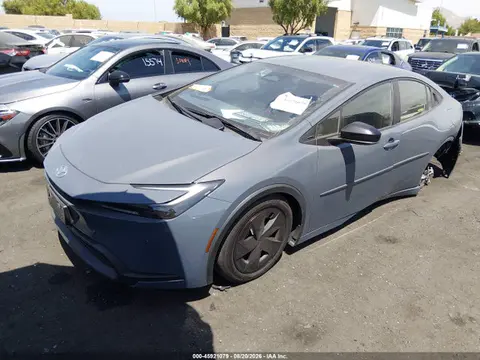 2024 Toyota Prius Le VIN JTDACAAU4R3042282 фото 2