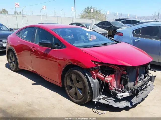 JTDACAAU2R3016005 Toyota Prius LE 2024 — повреждение Передняя часть, фото до ремонта