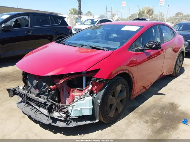 JTDACAAU2R3016005 — 2024 Toyota Prius LE, фото 2 с аукциона IAAI 14.10.2026, Передняя часть