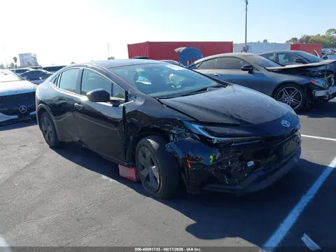 JTDACAAU0S3064169 — 2025 Toyota Prius LE, Передняя часть справа (Right Front), фото до ремонта
