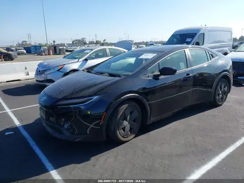 2025 Toyota Prius Le VIN JTDACAAU0S3064169 фото 2