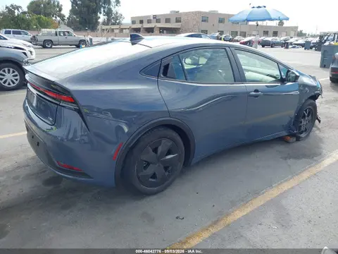 2026 Toyota Prius Le VIN JTDACAAU0T3079790 фото 4