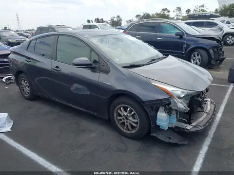 JTDKBRFU7J3076557 — 2018 Toyota Prius One, Передняя часть (Front End), фото до ремонта