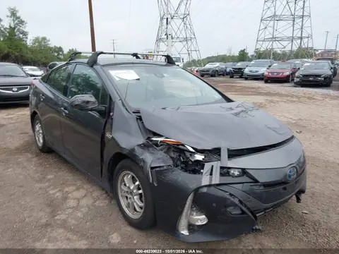 2018 Toyota Prius Prime Advanced VIN JTDKARFP8J3079965 фото 1