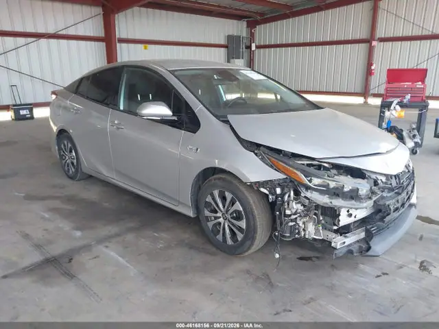 JTDKARFP8L3161357 — 2020 Toyota Prius Prime LE, Передняя часть (Front End), фото до ремонта