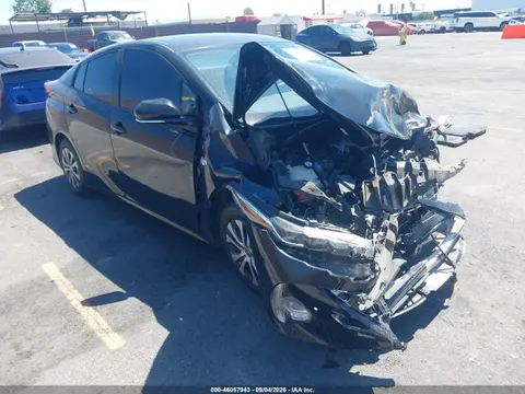 JTDKARFPXL3136783 — 2020 Toyota Prius Prime Limited, Передняя часть (Front End), фото до ремонта