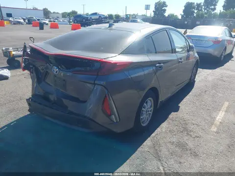 2017 Toyota Prius Prime Plus VIN JTDKARFP3H3065921 фото 4