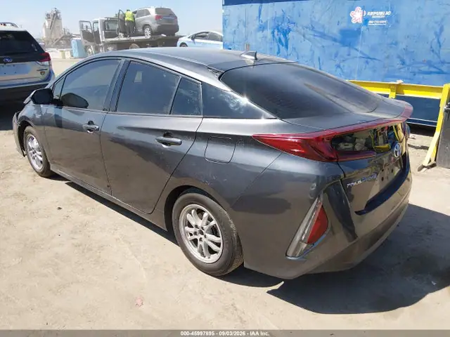 JTDKARFP2J3079900 — 2018 Toyota Prius Prime Plus, фото 3 с аукциона IAAI 30.09.2026, Передняя часть