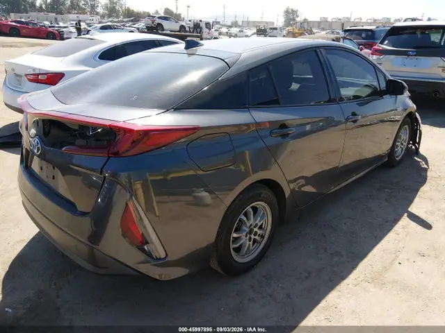 JTDKARFP2J3079900 — 2018 Toyota Prius Prime Plus, фото 4 с аукциона IAAI 30.09.2026, Передняя часть