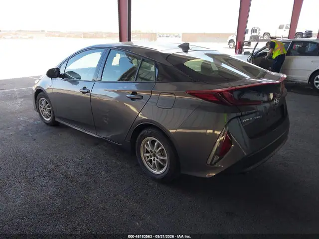 JTDKARFP3K3112243 — 2019 Toyota Prius Prime Plus, фото 3 с аукциона IAAI 29.09.2026, Естественный износ