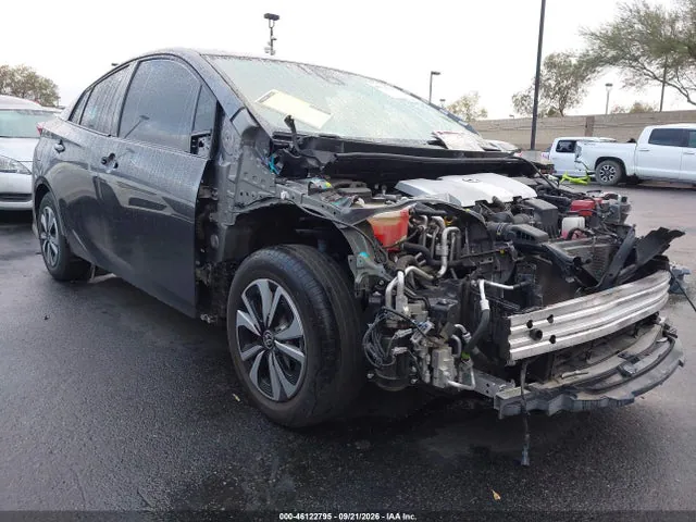 2017 Toyota Prius Prime Premium VIN JTDKARFP2H3062573 фото 1