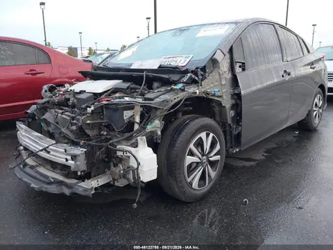 2017 Toyota Prius Prime Premium VIN JTDKARFP2H3062573 фото 2