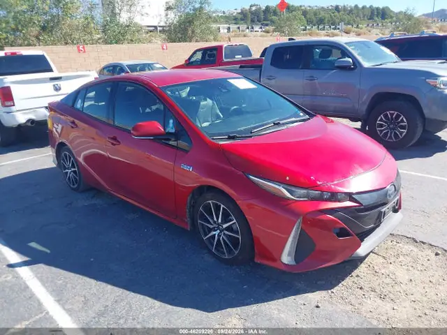 JTDKARFPXH3001620 — 2017 Toyota Prius Prime Premium, Естественный износ (Normal Wear & Tear), фото до ремонта