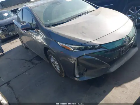 JTDKARFP0J3104647 — 2018 Toyota Prius Prime Premium, Крыша (Roof), фото до ремонта