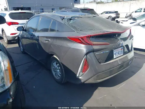 2018 Toyota Prius Prime Premium VIN JTDKARFP0J3104647 фото 3