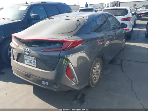 2018 Toyota Prius Prime Premium VIN JTDKARFP0J3104647 фото 4