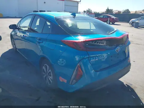 2018 Toyota Prius Prime Premium VIN JTDKARFP2J3080576 фото 3