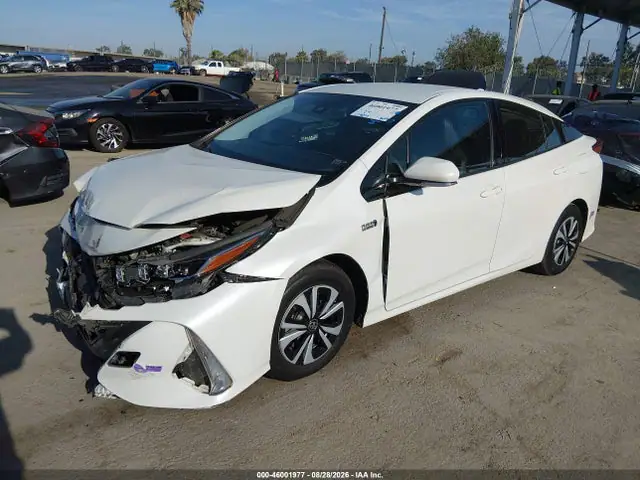 JTDKARFP0K3119618 — 2019 Toyota Prius Prime Premium, фото 2 с аукциона IAAI 30.09.2026, Передняя часть