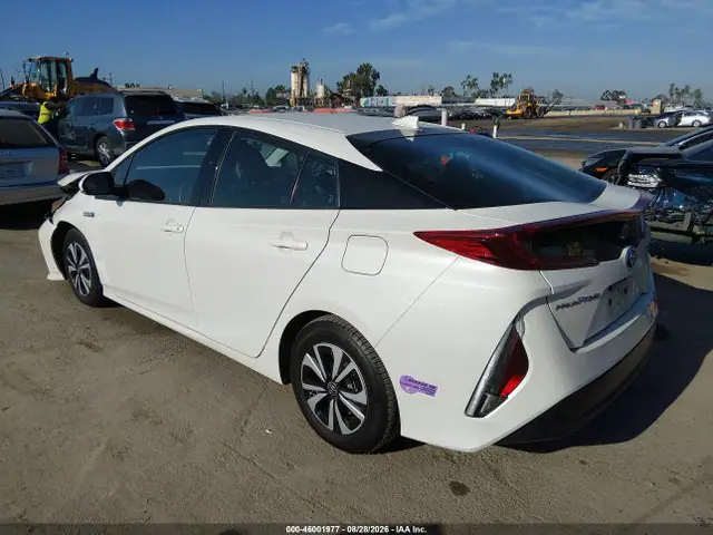 JTDKARFP0K3119618 — 2019 Toyota Prius Prime Premium, фото 3 с аукциона IAAI 30.09.2026, Передняя часть
