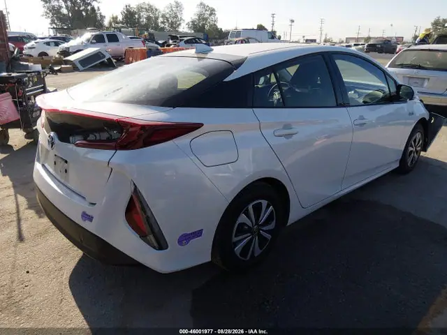 JTDKARFP0K3119618 — 2019 Toyota Prius Prime Premium, фото 4 с аукциона IAAI 30.09.2026, Передняя часть