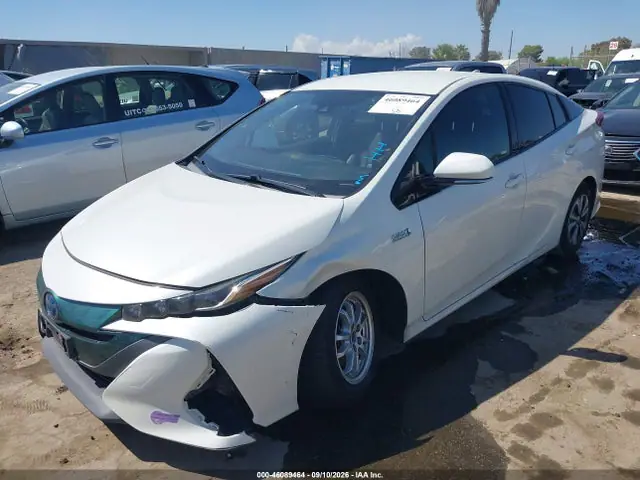 JTDKARFP4K3116186 — 2019 Toyota Prius Prime Premium, фото 2 с аукциона IAAI 14.10.2026, Передняя часть слева