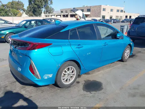 2021 Toyota Prius Prime Xle VIN JTDKAMFP3M3174182 фото 4