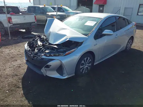 2022 Toyota Prius Prime Xle VIN JTDKAMFP2N3227245 фото 2