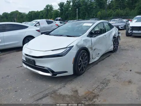 2024 Toyota Prius Prime Xse VIN JTDACACUXR3018890 фото 2