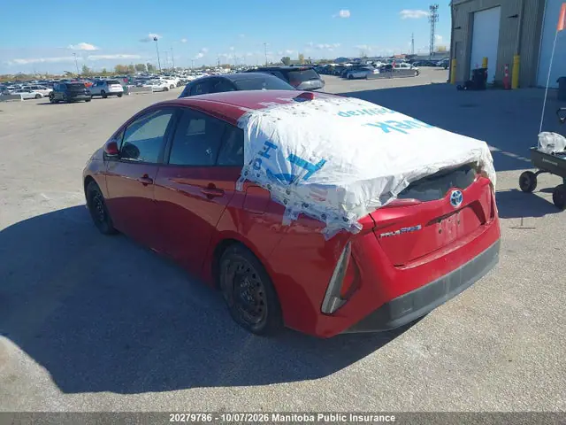 JTDKAMFP8M3180799 — 2021 Toyota Prius Prime, фото 3 с аукциона IAAI 14.10.2026, Заднее стекло