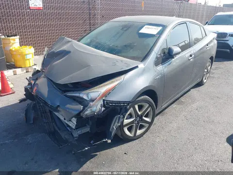 2016 Toyota Prius Three Touring VIN JTDKARFU5G3015915 фото 2