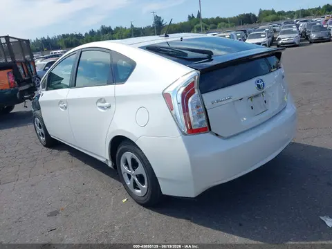 2014 Toyota Prius Three VIN JTDKN3DU6E0383071 фото 3