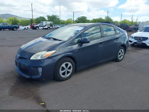 2014 Toyota Prius Three VIN JTDKN3DUXE0371358 фото 2