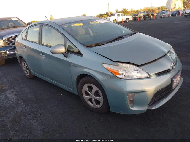 2014 Toyota Prius Three VIN JTDKN3DU5E1828829 фото 1